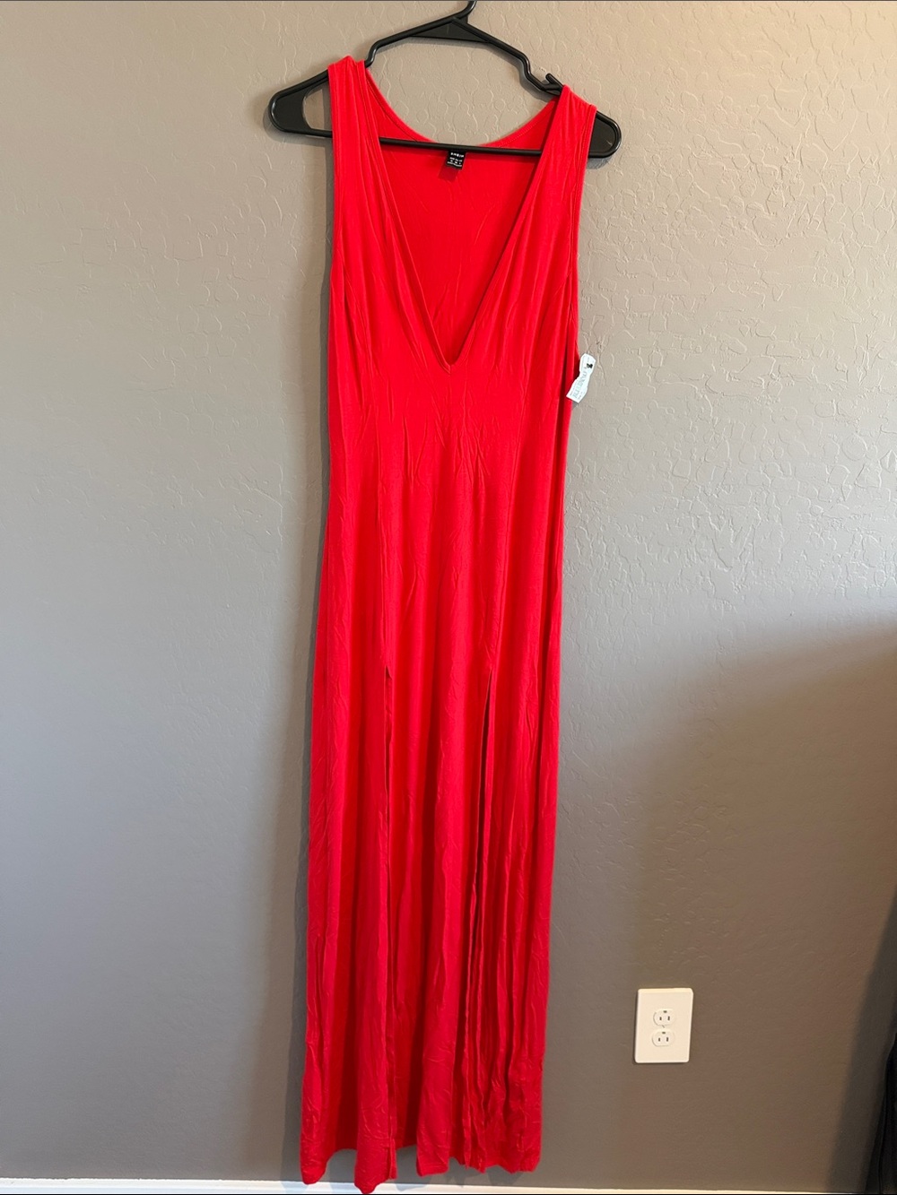 Sleeveless V-Neck Red Maxi Dress